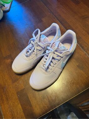 Nike Women’s Pastel Lavender Sneakers with Light Blue Swoosh